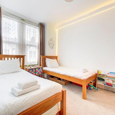 לונדון Guestready - Tranquility Near Shepherd'S Bush מראה חיצוני תמונה